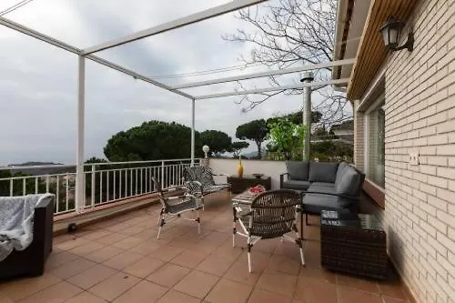 Lloret De Mar -Villa Sleeps 9 With Pool , Seaview, Wifi, Streamingservices ספרד