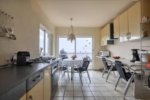 Villa Lloret De Mar -Villa Sleeps 9 With Pool , Seaview, Wifi, Streamingservices Spanien