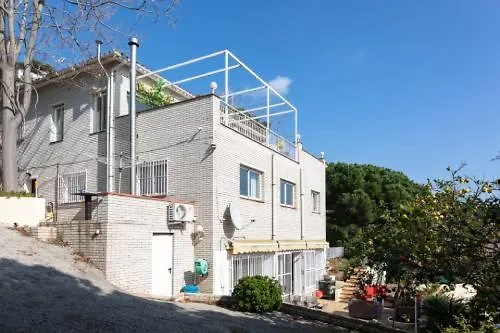 Lloret De Mar -Villa Sleeps 9 With Pool , Seaview, Wifi, Streamingservices ספרד
